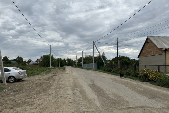 В садоводческом товариществе за счет бюджета города меняют линии электропередач